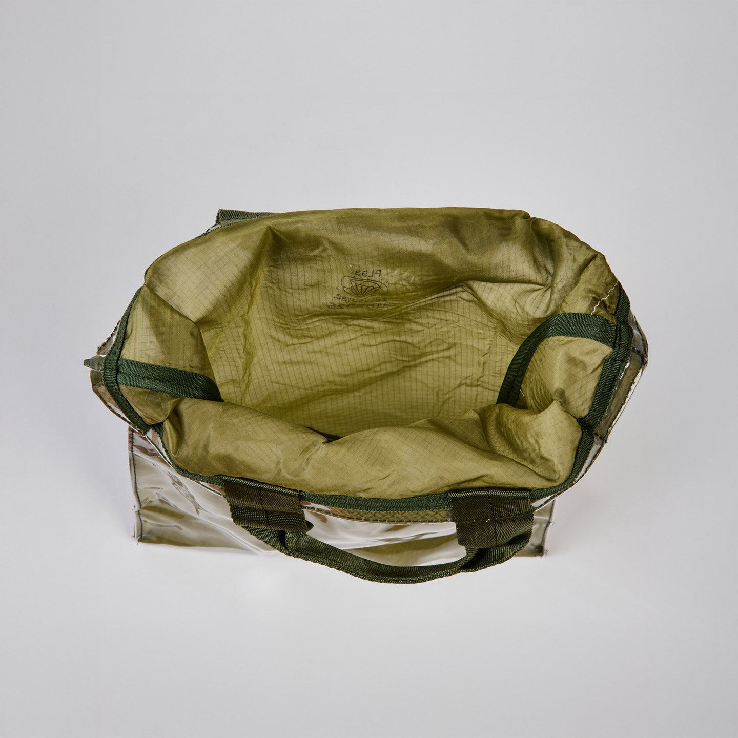 Beschichtete Parachute Tasche · Olive · COMING SOON